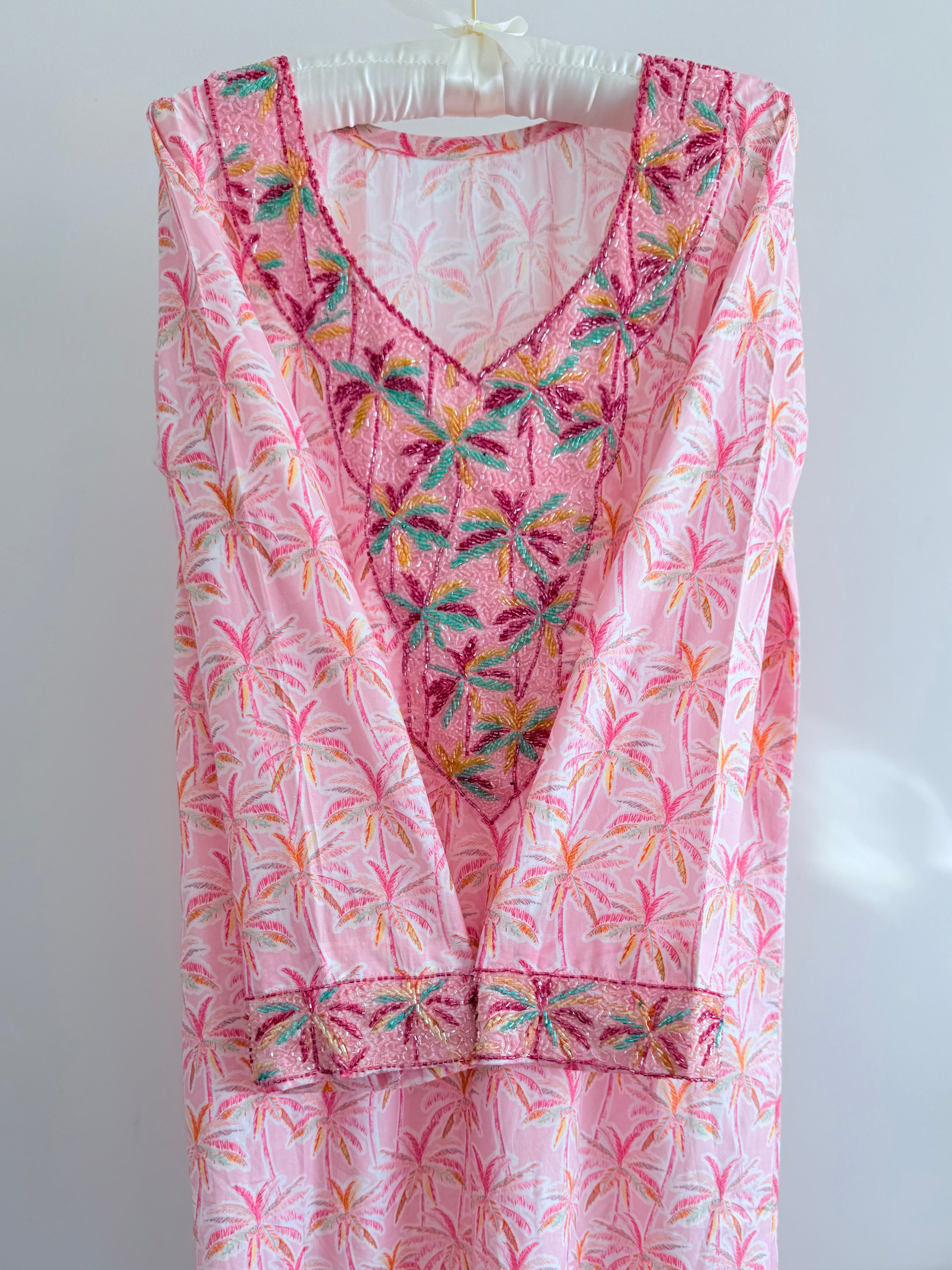 Pink palmy